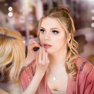 zdjęcie ślubne przygotowania