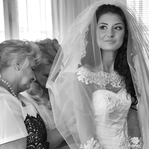 zdjęcie ślubne przygotowania