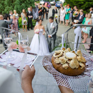 zdjęcie ślubne zabawa