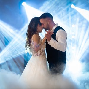 zdjęcie ślubne zabawa