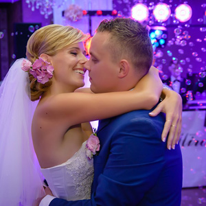 zdjęcie ślubne zabawa